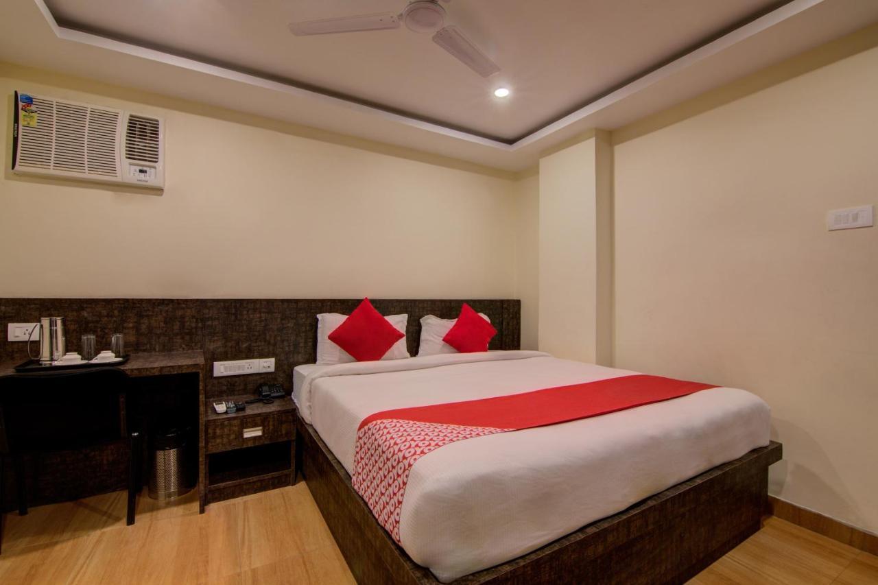 Oyo 12736 Skylawn Hotel Jamshedpur Buitenkant foto