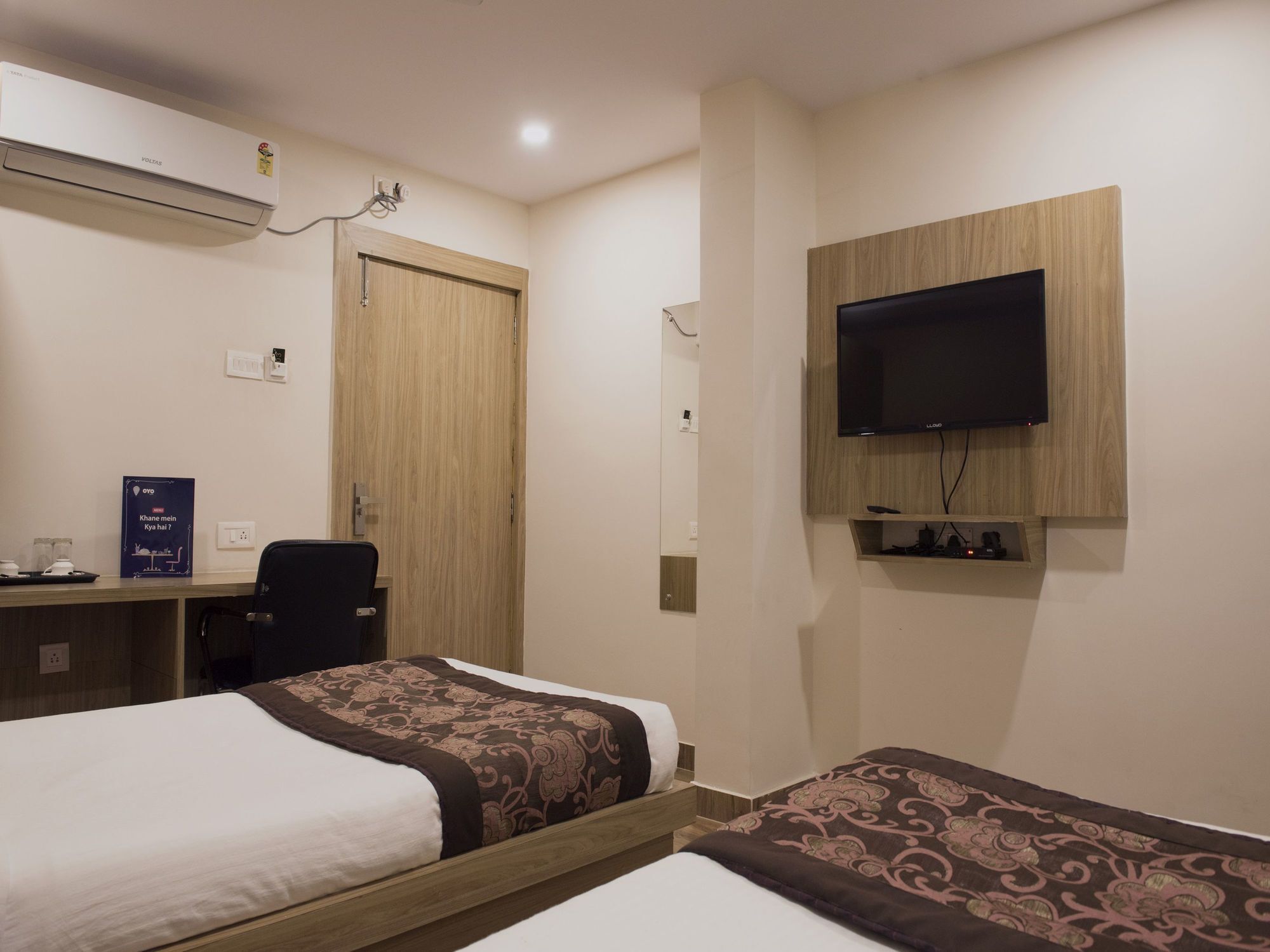 Oyo 12736 Skylawn Hotel Jamshedpur Buitenkant foto