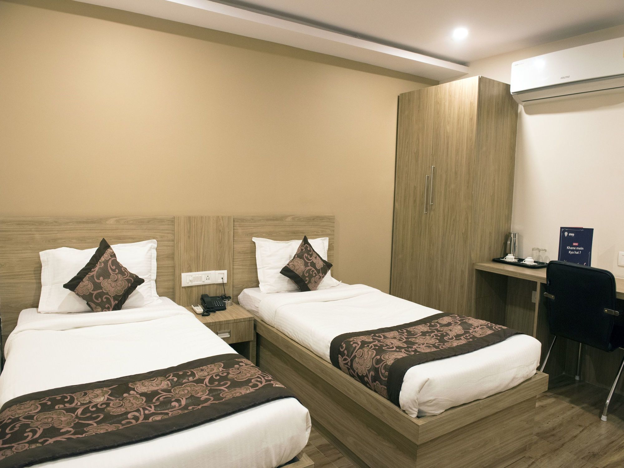 Oyo 12736 Skylawn Hotel Jamshedpur Buitenkant foto