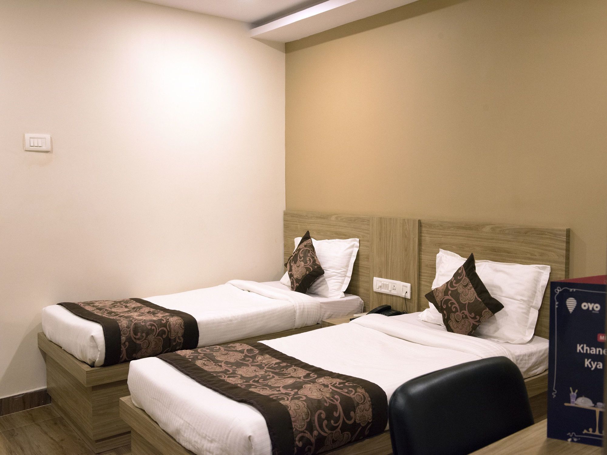 Oyo 12736 Skylawn Hotel Jamshedpur Buitenkant foto